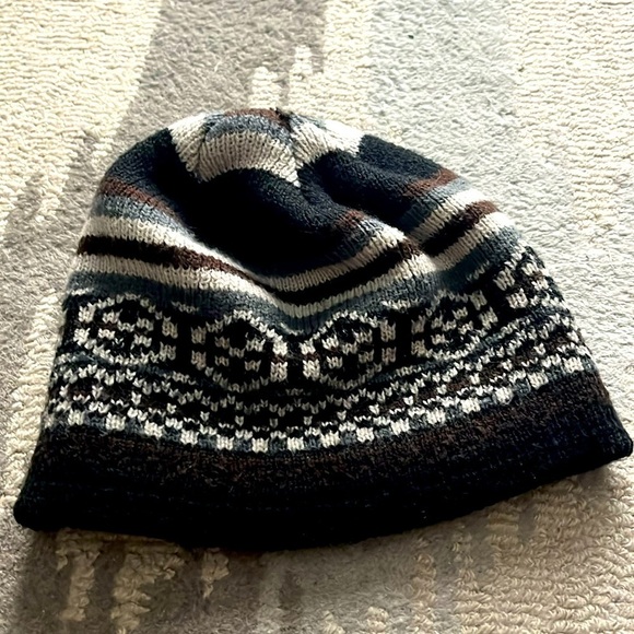 Gray and black multi designed beanie one size - Picture 1 of 5